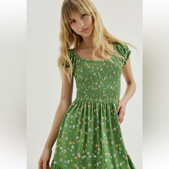 UO Tessie Floral Smocked Mini Dress - Picture 6 of 6